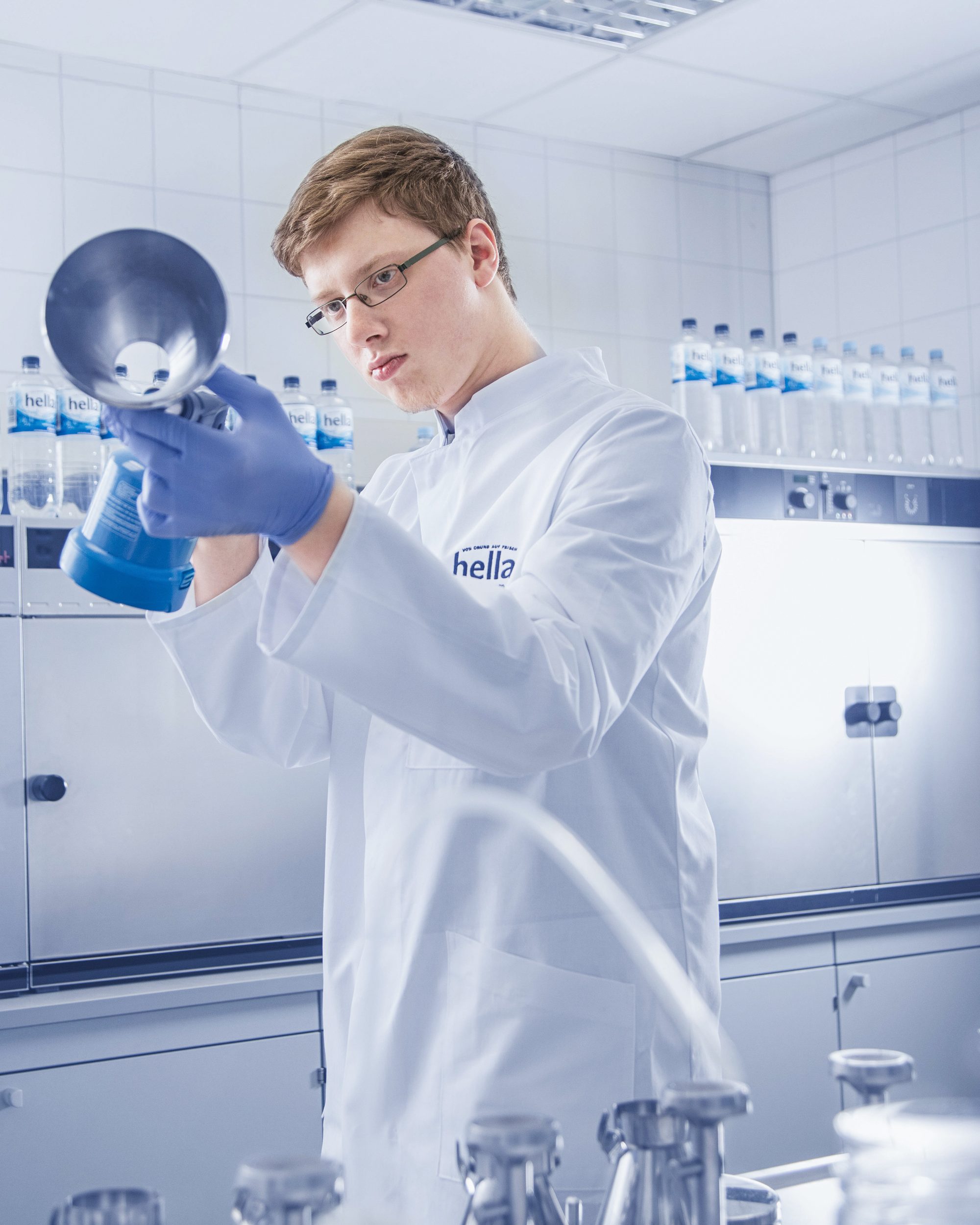 urs-kuester-fotografie-portrait-business-corporate-unternehmen-hella