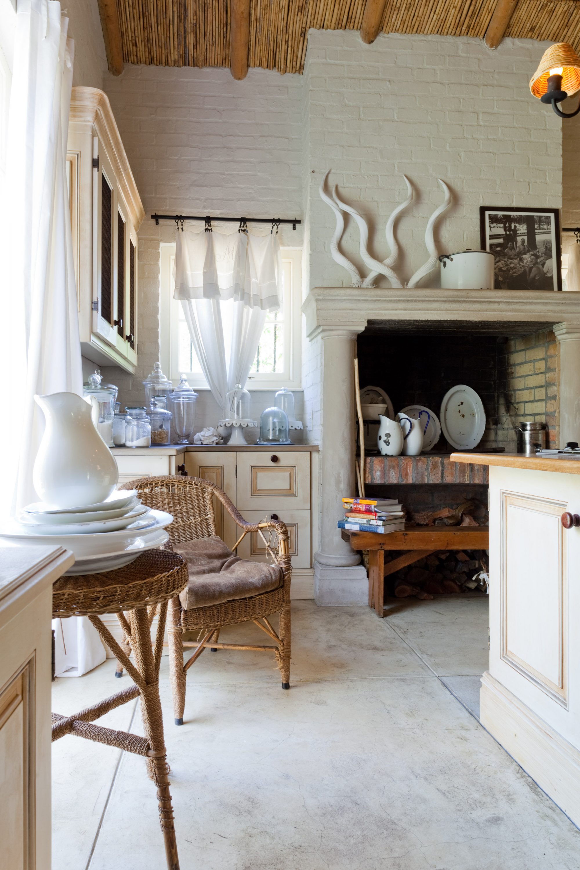 Country/ Waterford/ ZA