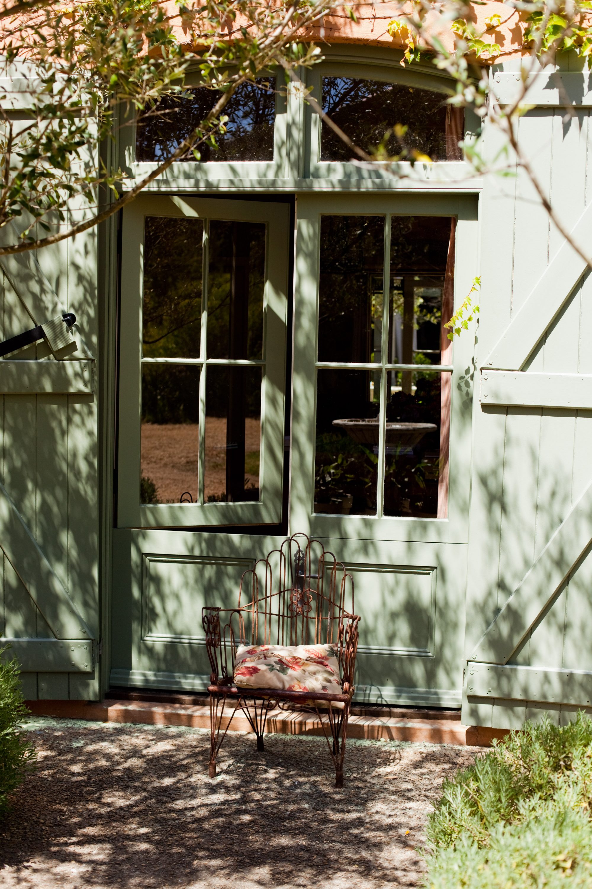 Country/ Waterford/ ZA