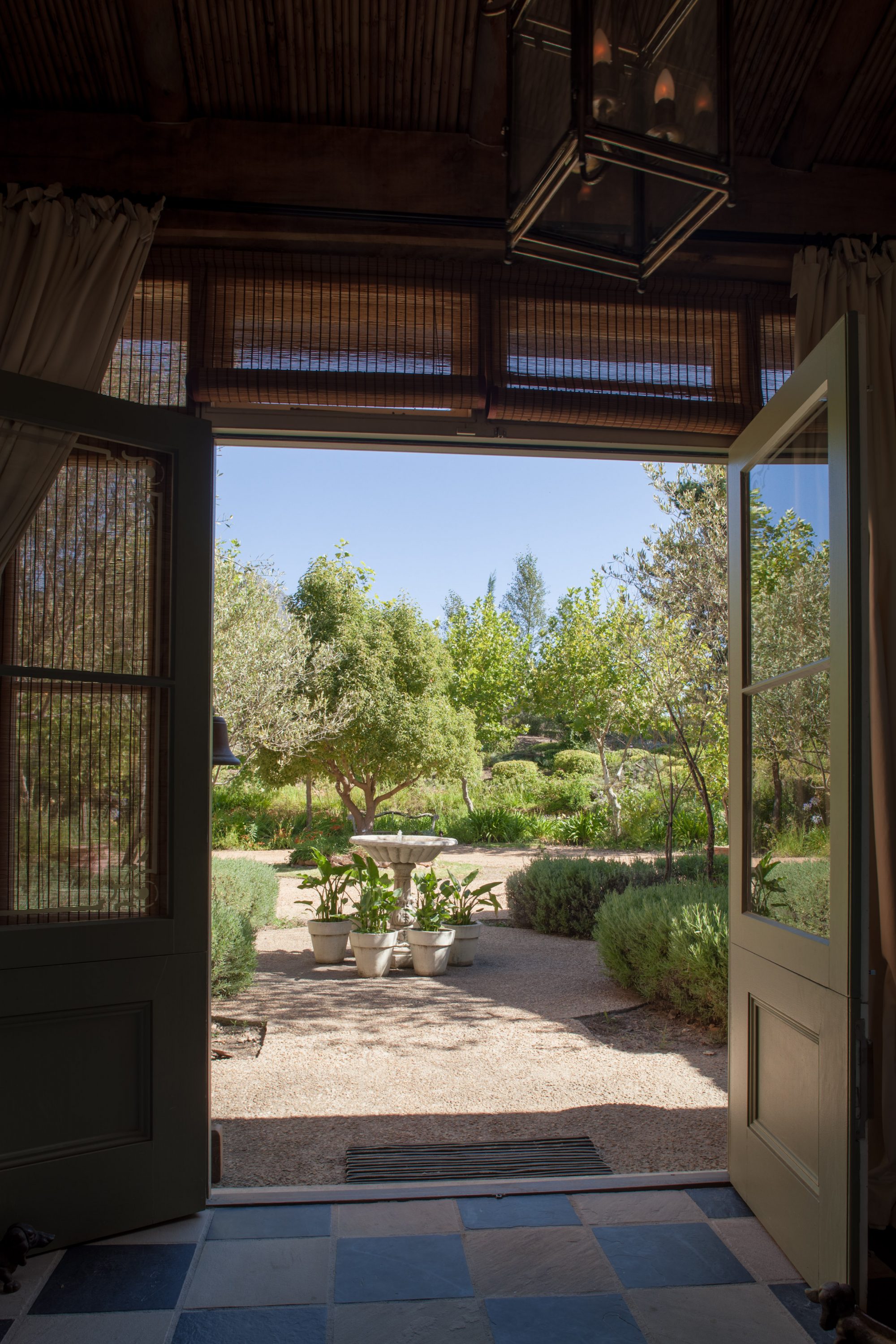 Country/ Waterford/ ZA