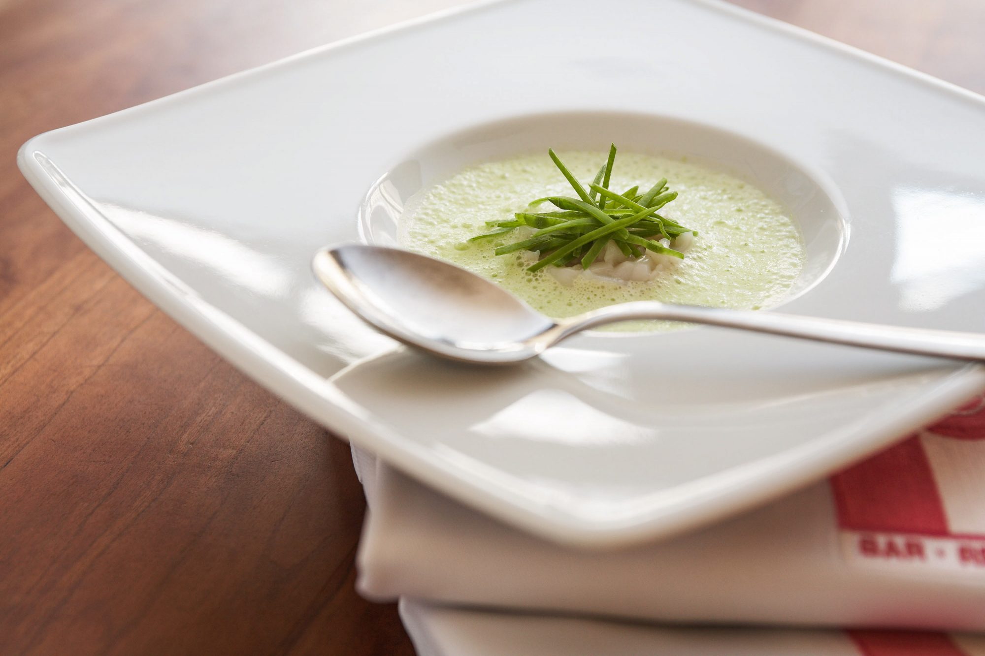 feine-spargelsuppe-mit-fisch-einlage-1