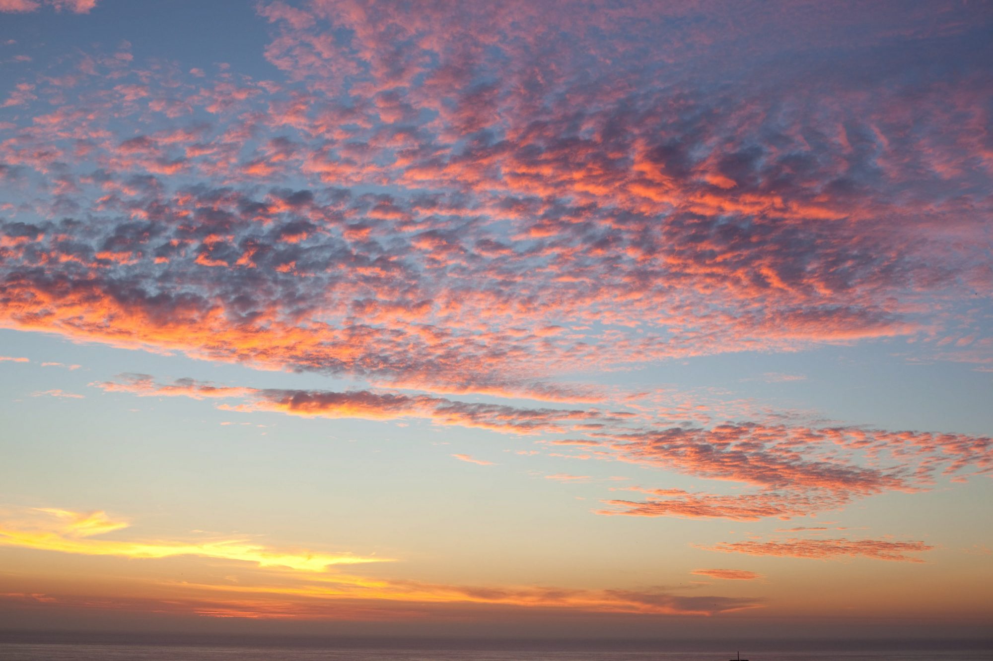 cirrocumulus-wolken-abendrot