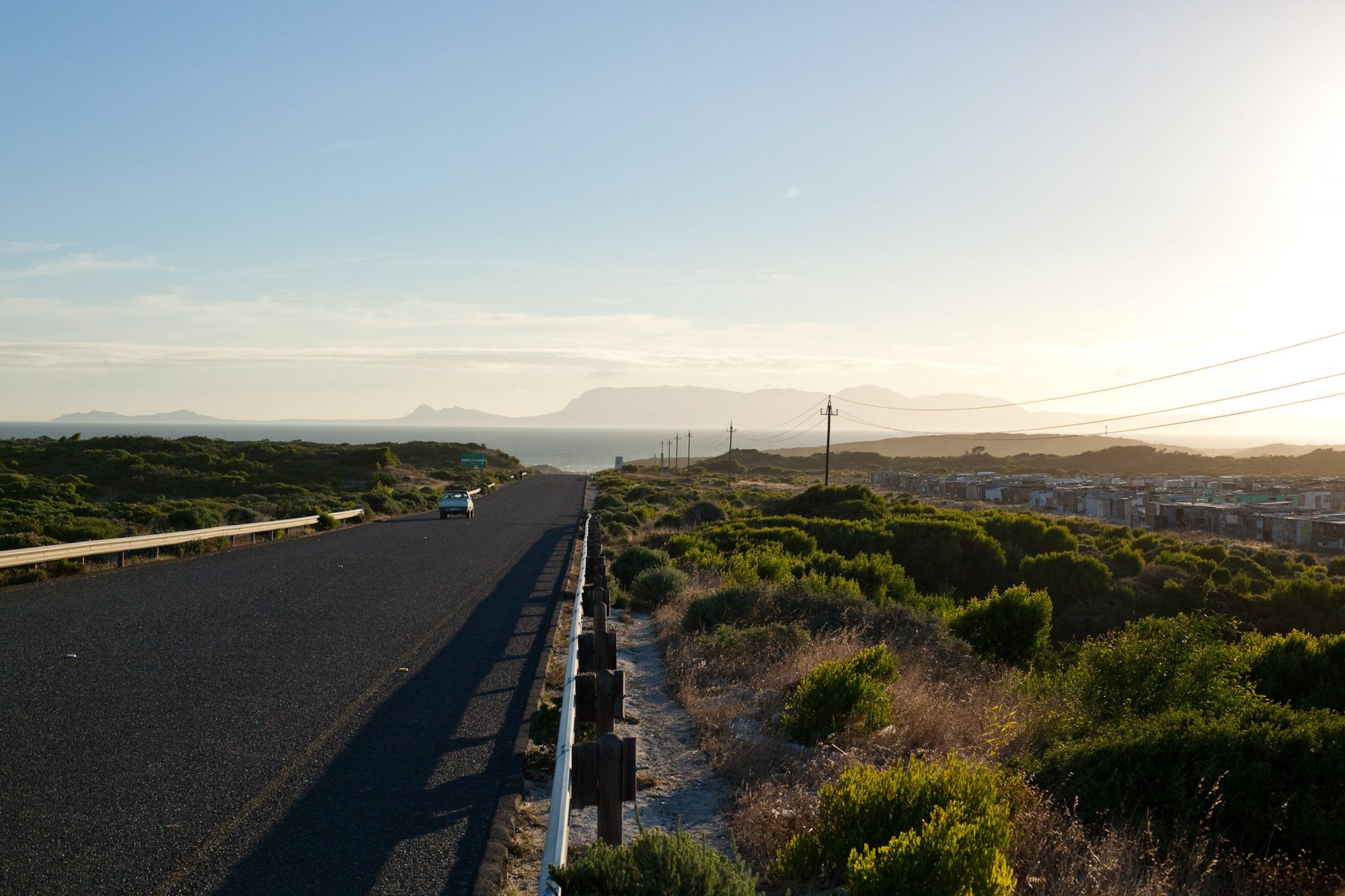 kapstadt-khayelitsha-strasse-zum-meer