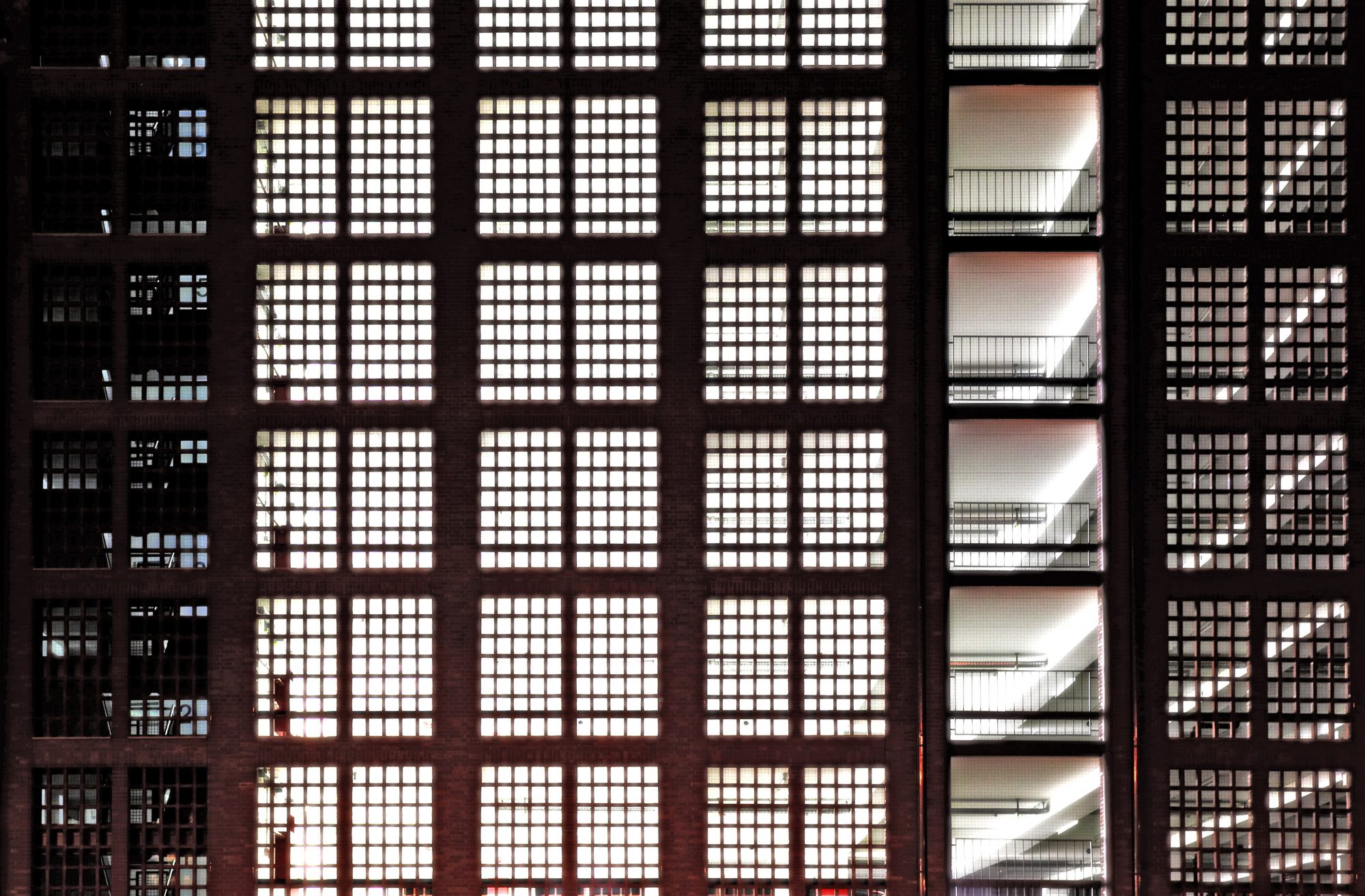 03822505-Parkhaus-Architektur